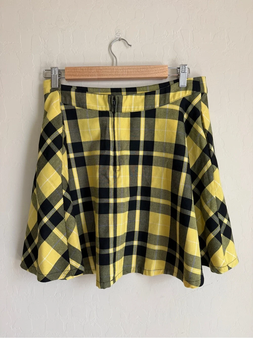 Harry Potter Hot Topic HP Yellow Black Plaid Circle Skater Skirt Hufflepuff XL